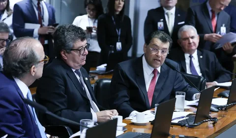 Comissão do Senado aprova aumento da taxação de fintechs e bets