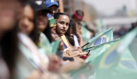 Projeto que obriga estados e municípios a fazerem concurso para professores ganha urgência na Câmara