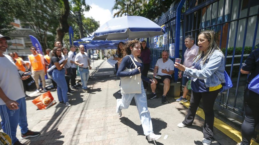 Enem 2025: saiba critérios para pedir isenção da taxa de inscrição