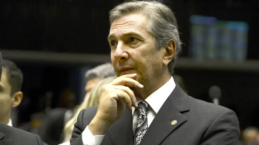 Ex-presidente Fernando Collor é preso na manhã desta sexta-feira