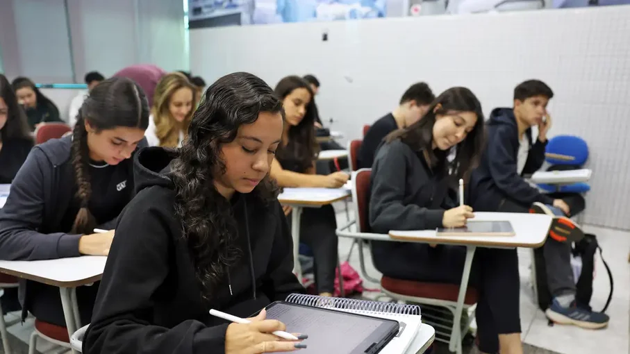 Fies 2025: divulgada lista de espera do segundo semestre