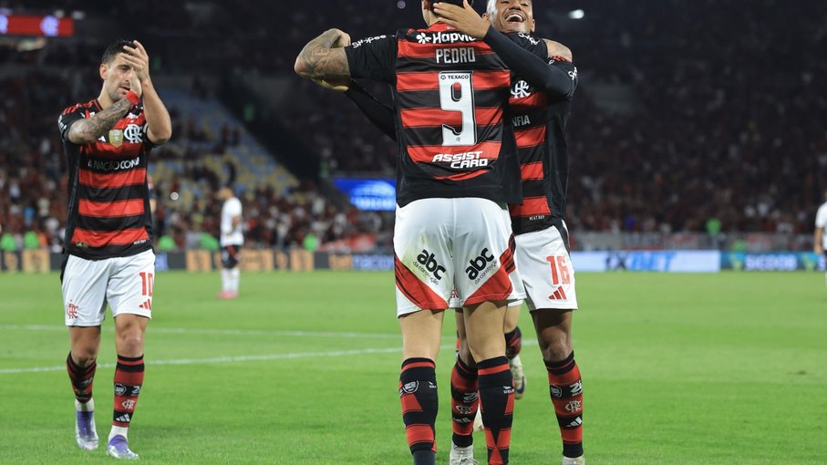 Flamengo 8 x 0 Vitória  é a maior goleada do Brasileirão desde 1984