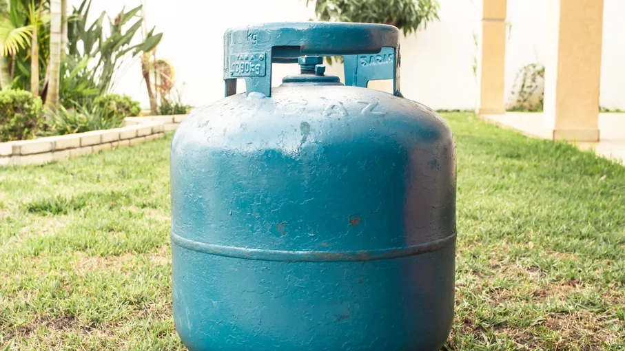 Gás de cozinha fica mais barato para consumidores na Bahia; saiba quanto
