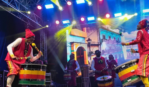 Projeto que obriga estados e municípios a fazerem concurso para professores ganha urgência na Câmara