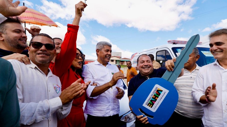 Jerônimo Rodrigues e Cafu Barreto celebram 63 anos de Canarana com inaugurações ao lado da prefeita Marleide