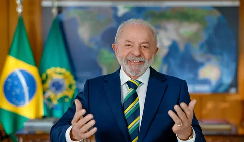 Projeto que obriga estados e municípios a fazerem concurso para professores ganha urgência na Câmara