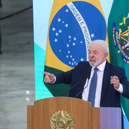 Lula critica projeto que dificulta ação judicial contra parlamentares