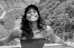 Morre brasileira que caiu em trilha de vulcão na Indonésia