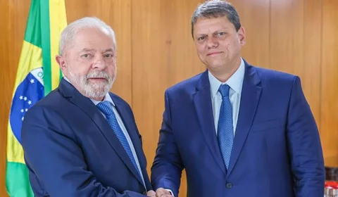 Projeto que obriga estados e municípios a fazerem concurso para professores ganha urgência na Câmara