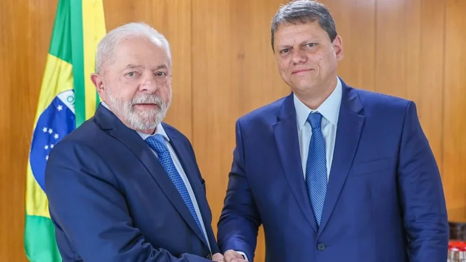 Pesquisa Quaest: Lula lidera 1º turno, mas empata com Tarcísio na margem de erro em 2º turno