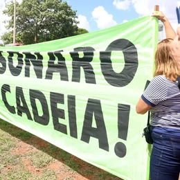 Saiba os crimes cometidos por Bolsonaro e 6 aliados na trama golpista